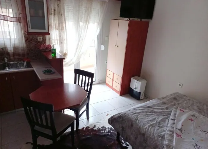 ιάνθη Apartment *